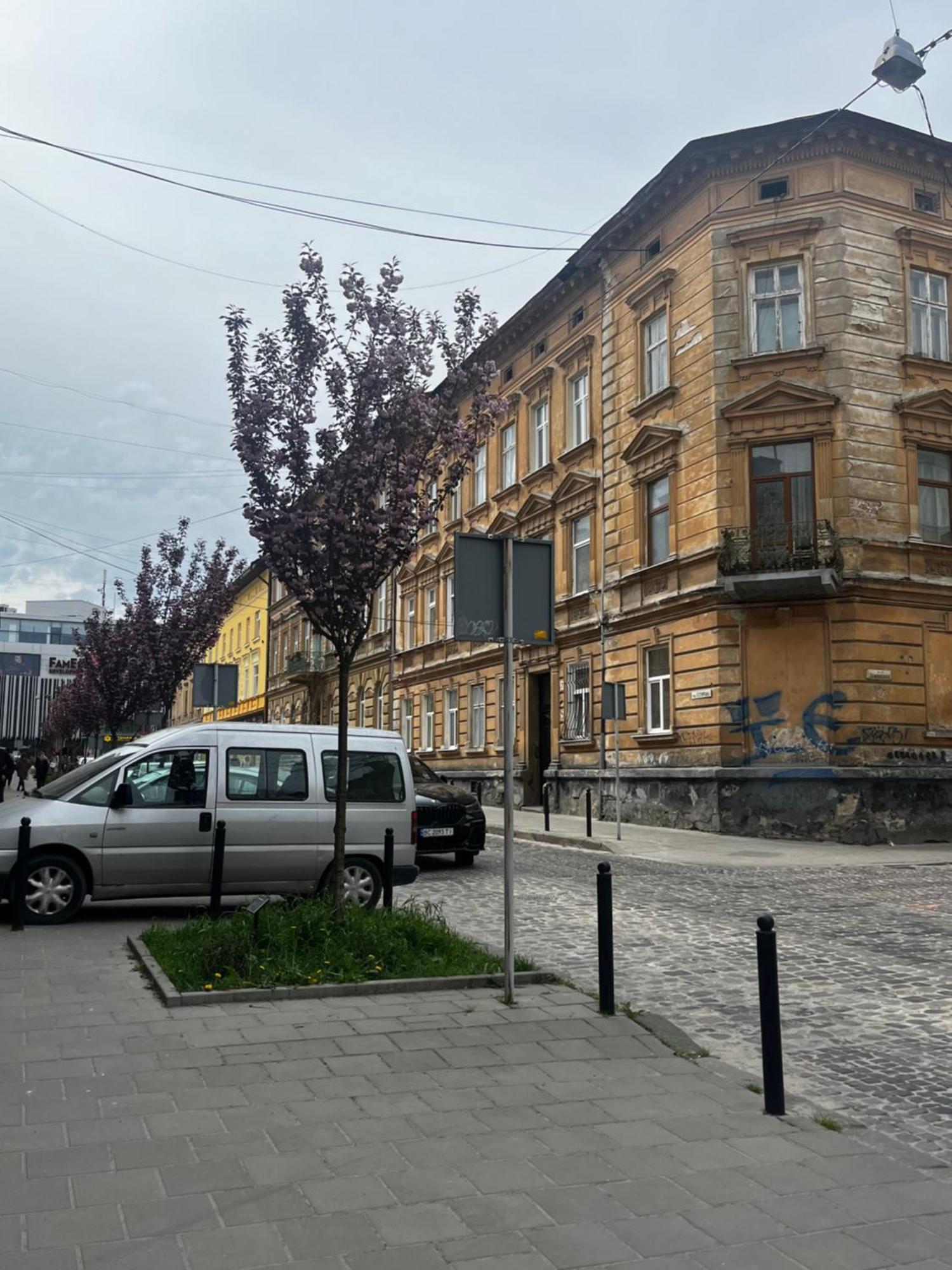 Iren Forum Apartment Lviv Exterior photo